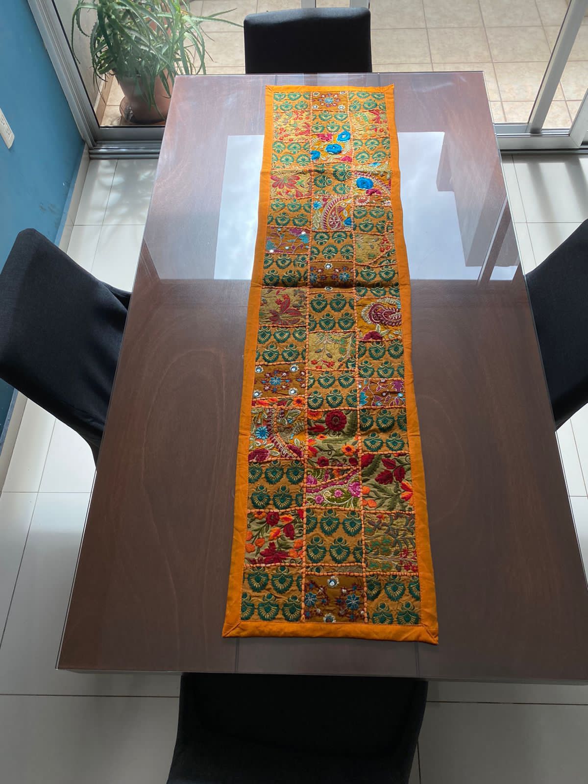 Camino De Mesa Hindues