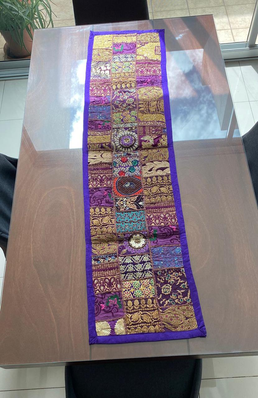 Camino De Mesa Hindues