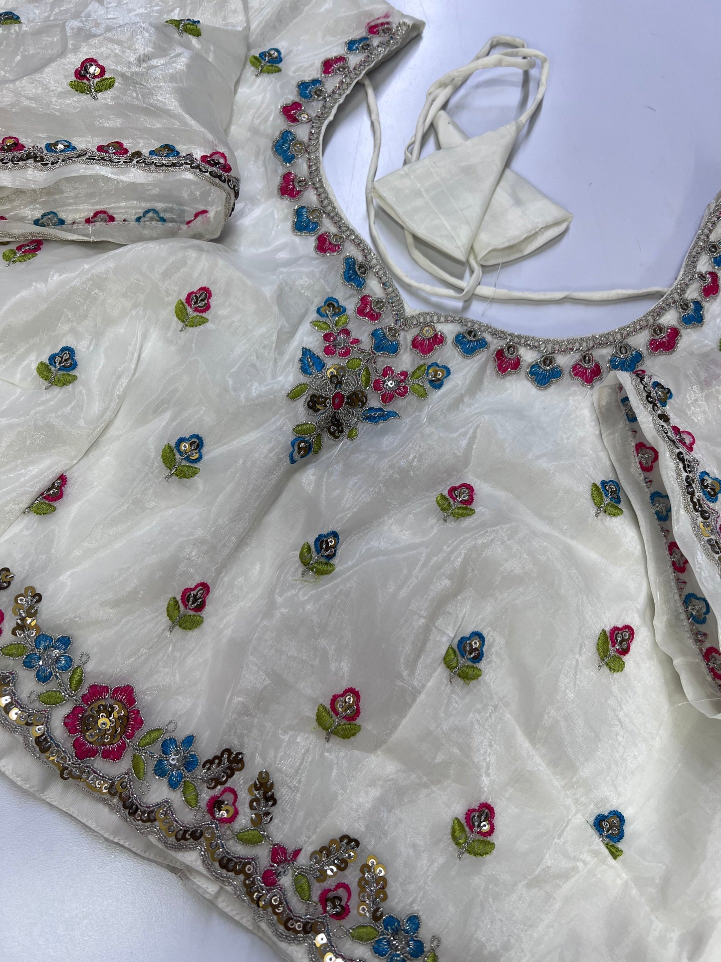 Lehenga Tradicional Hindú- Blanco