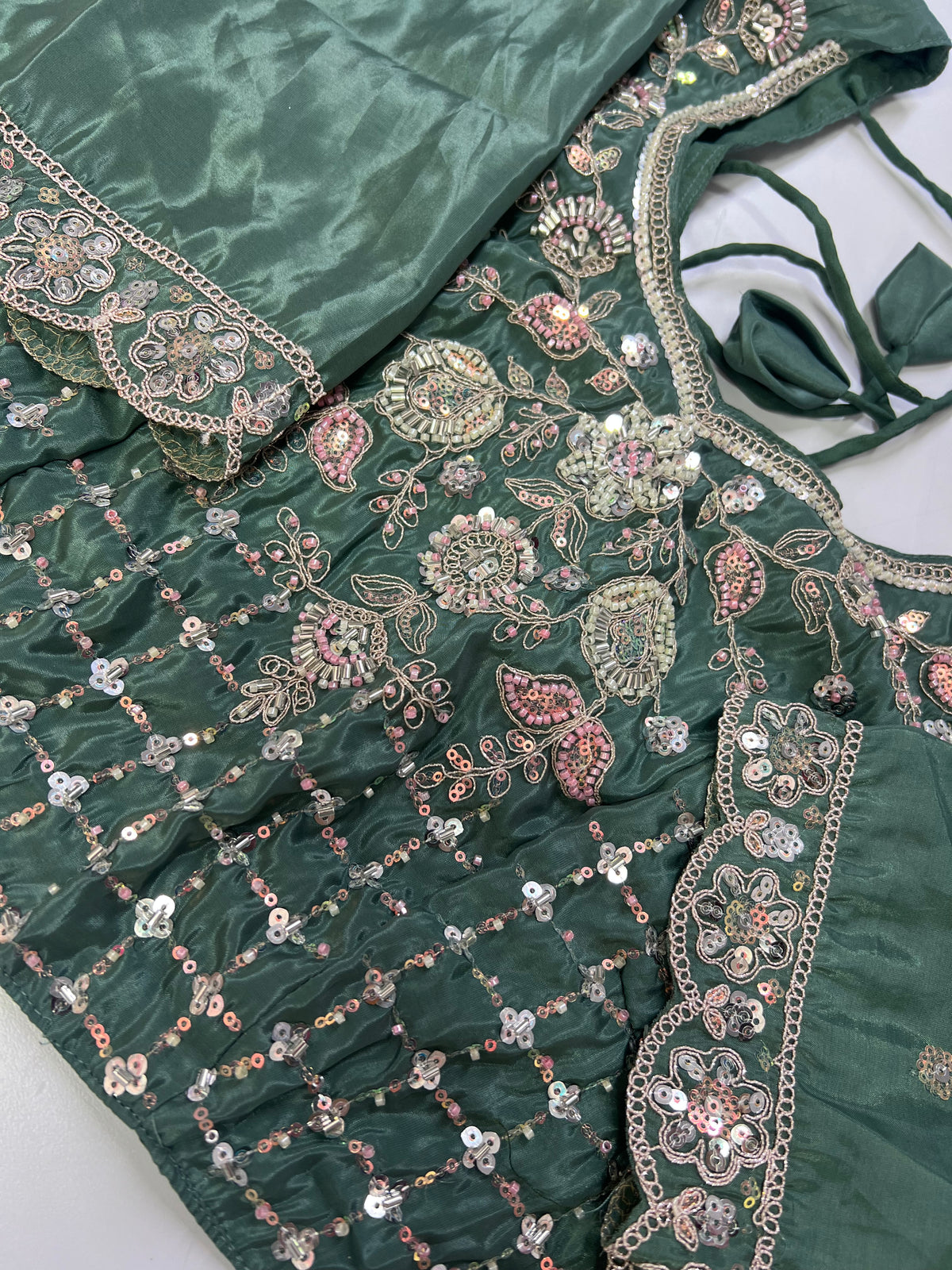 Lehenga Tradicional Hindú- Verde Seco