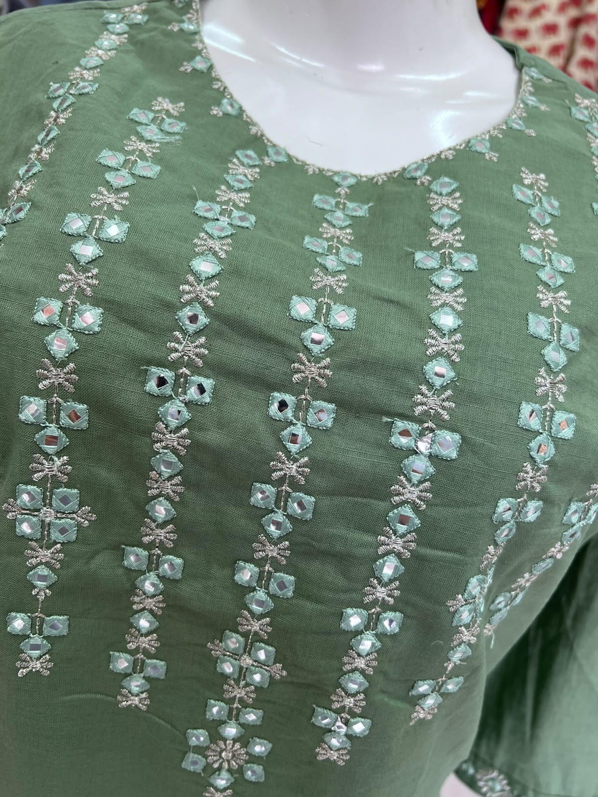 Kurti Hindú - Laknowi Verde