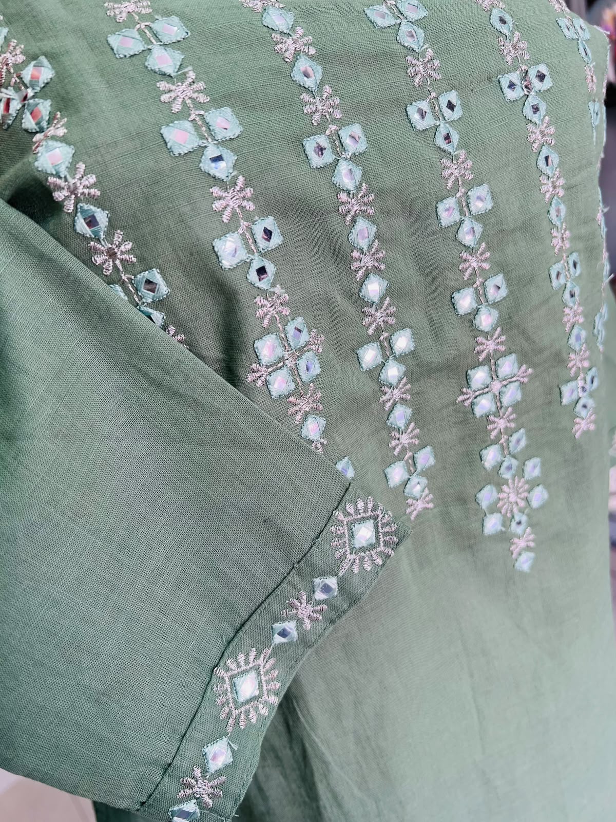 Kurti Hindú - Laknowi Verde